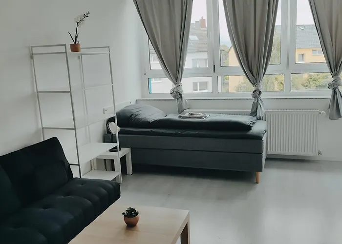 Monteurwohnung Ferienwohnung Business Appartement Links Langenfeld